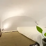 Cozy Saint John روما